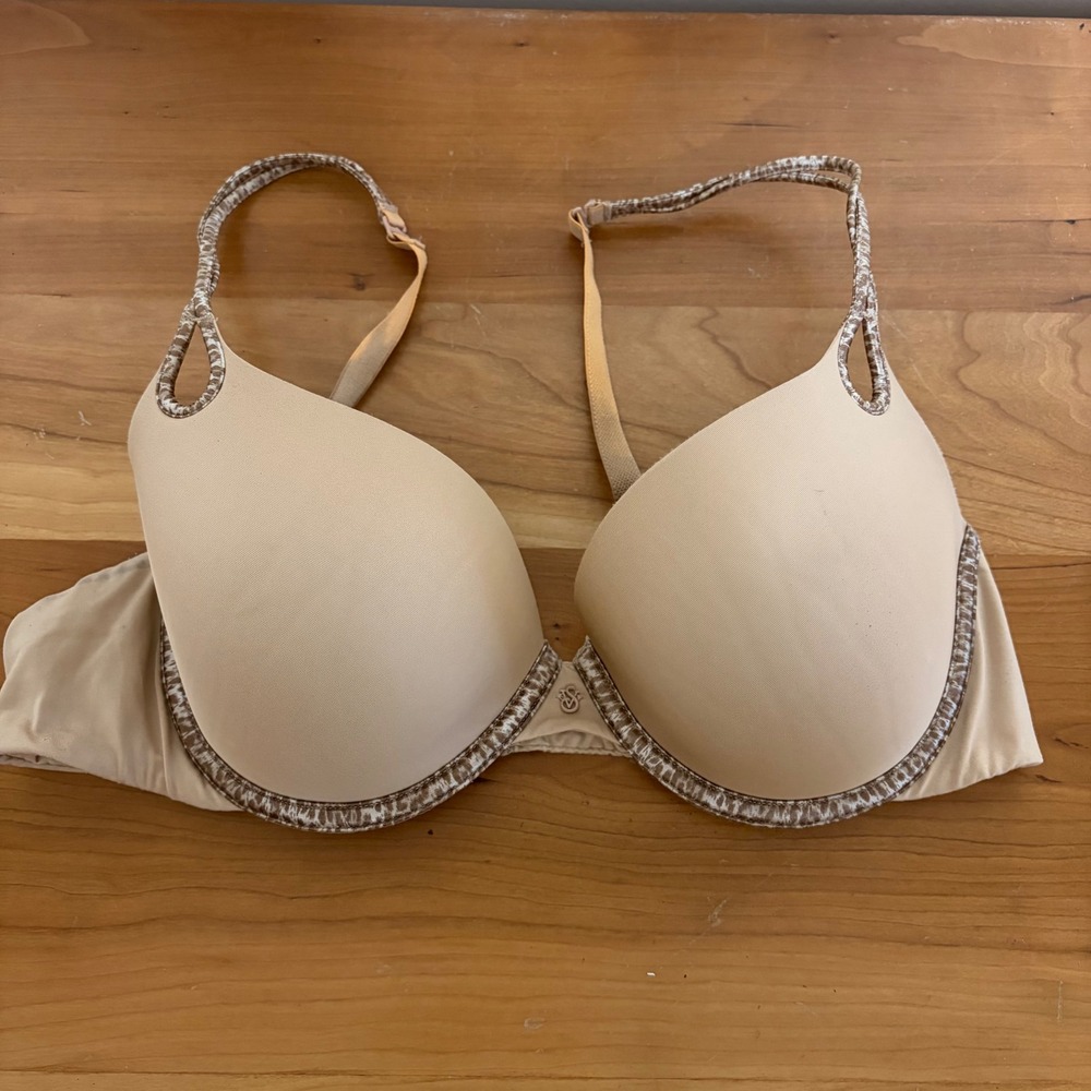 Victoria's Secret Very Sexy Push Up Bra Tan Animal Print Trim 38B Nude Underwire
